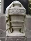 gesluierde_urn_petrus_banden_dan-haag.jpg